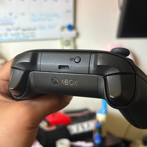 Xbox Wireless Controller - Picture 4 of 6